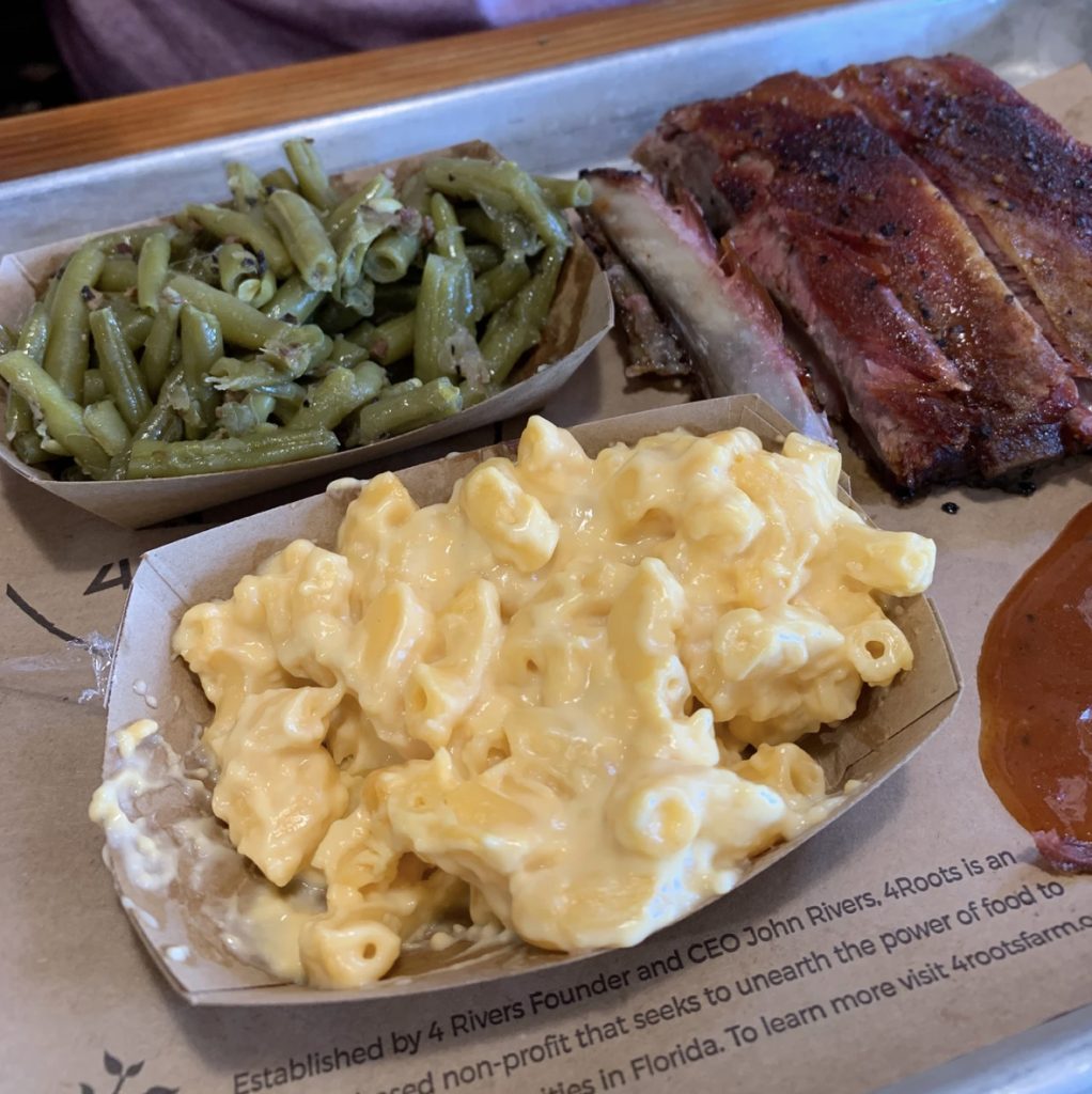 Mac and cheese side with green beans and ribs