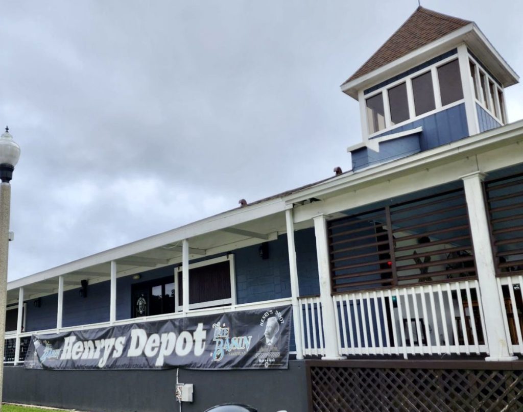 Henry's Depot Food Hall Sanford