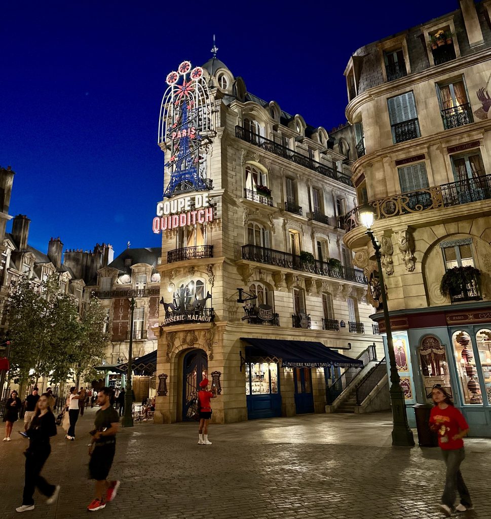 1920's Paris epic universe Harry Potter world the wizarding world of Harry Potter ministry of magic