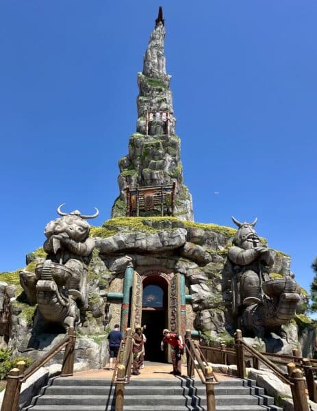 outside of mead hall isle of berk at epic universe with Vikings