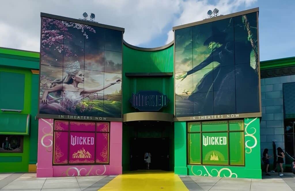 Wicked: The Experience Universal Studios Orlando wicked the experience at universal studios orlando